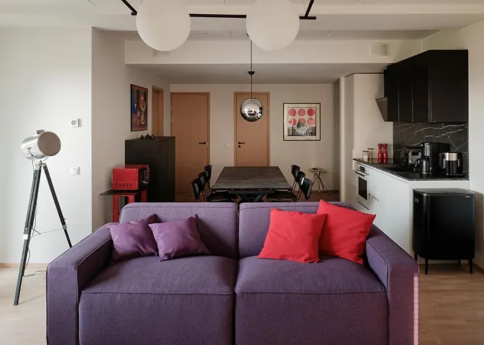 W Seafront, Free Parking